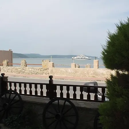 Tuzcuoglu Homestay Eceabat